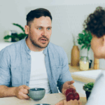 Warum „Wir müssen reden“ der mieseste Einstieg aller Zeiten ist