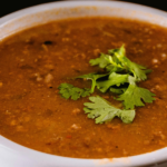 Linsen-Eintopf aus der Auflaufform: Schnell, sättigend – und besser als jede Notlösung